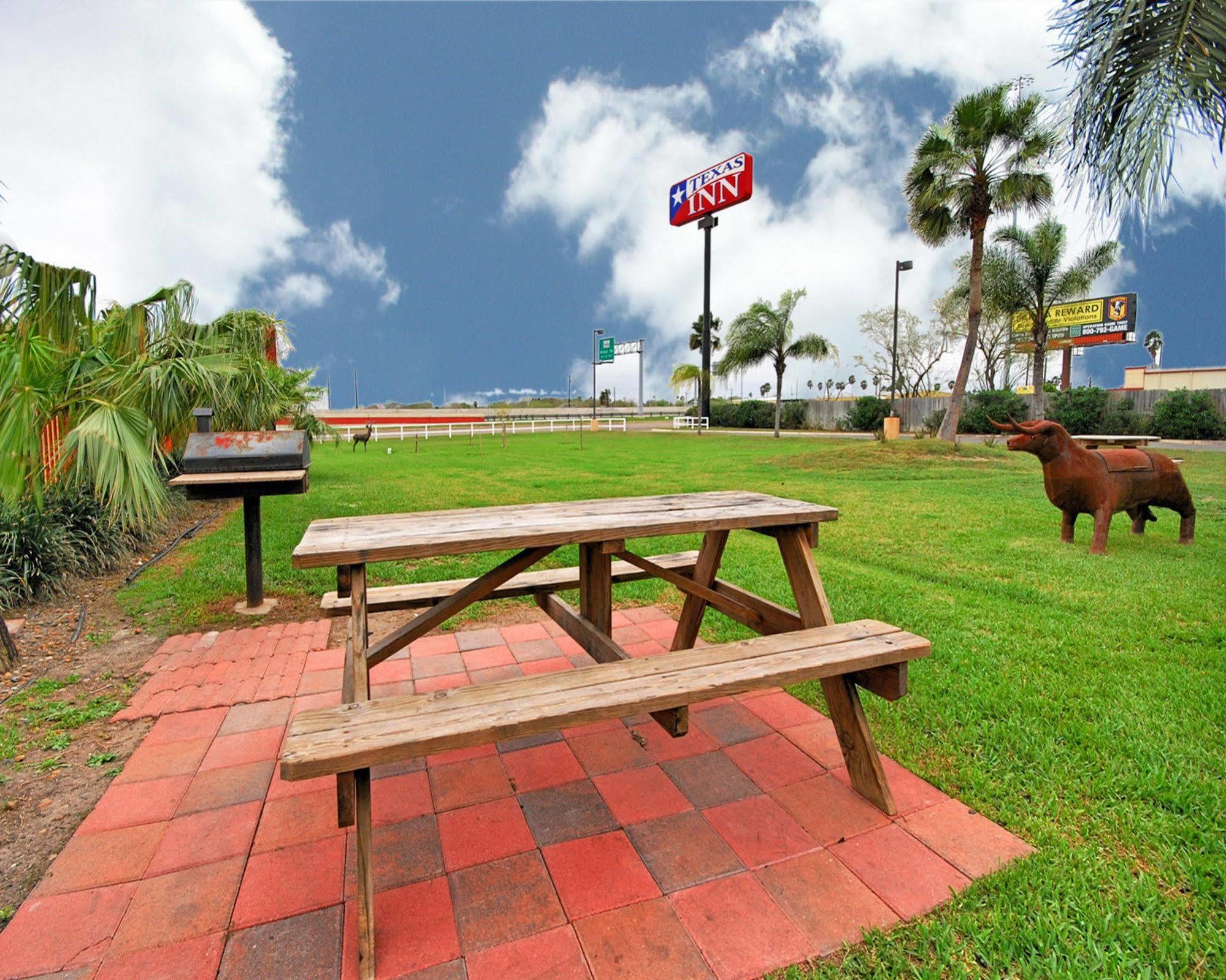 Texas Inn Harlingen Dış mekan fotoğraf